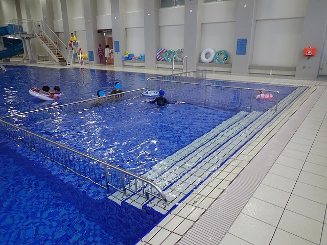 室內泳池兒童區域