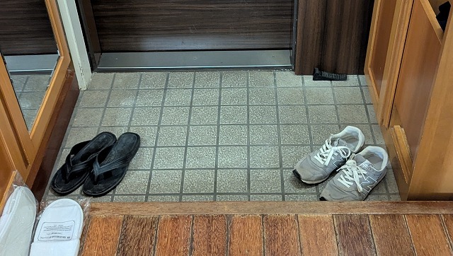 Fusaki海灘度假村Villa的玄關空間