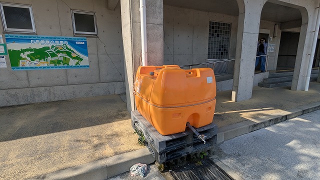 川平灣的洗腳處（水桶）