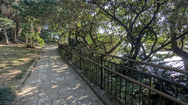 川平灣的海邊步道