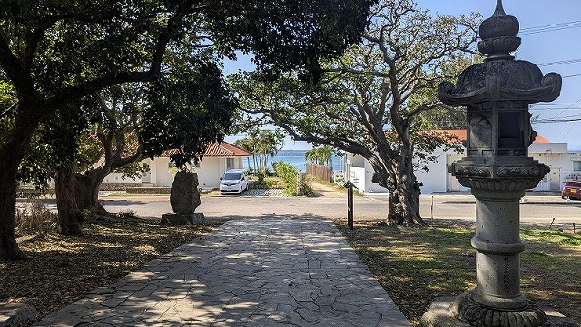 從佛堂看到的海