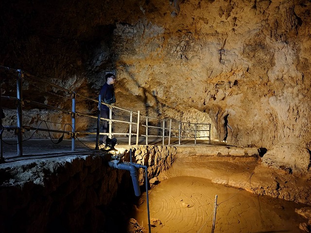 Sabichi洞內的照明