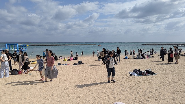 海開當天海灘的樣子