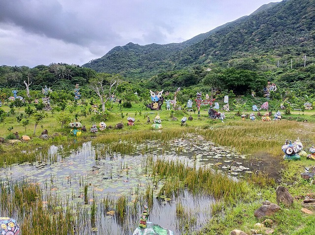 石垣島米原風獅爺農園的巨大彩色風獅爺