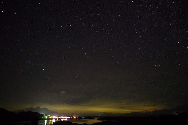 川平灣、村落燈火和星空