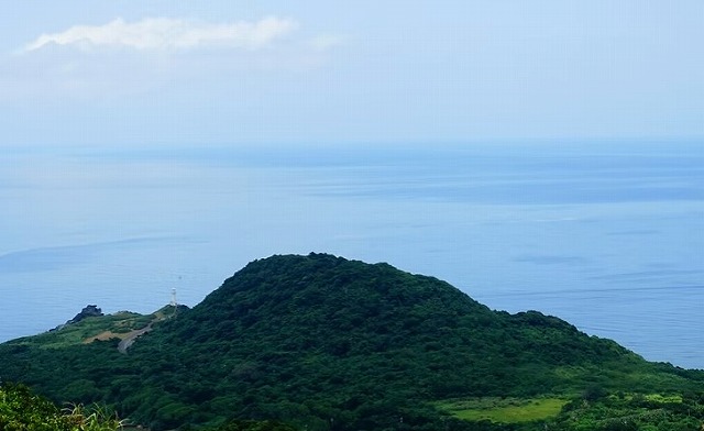 遠處可見的燈塔